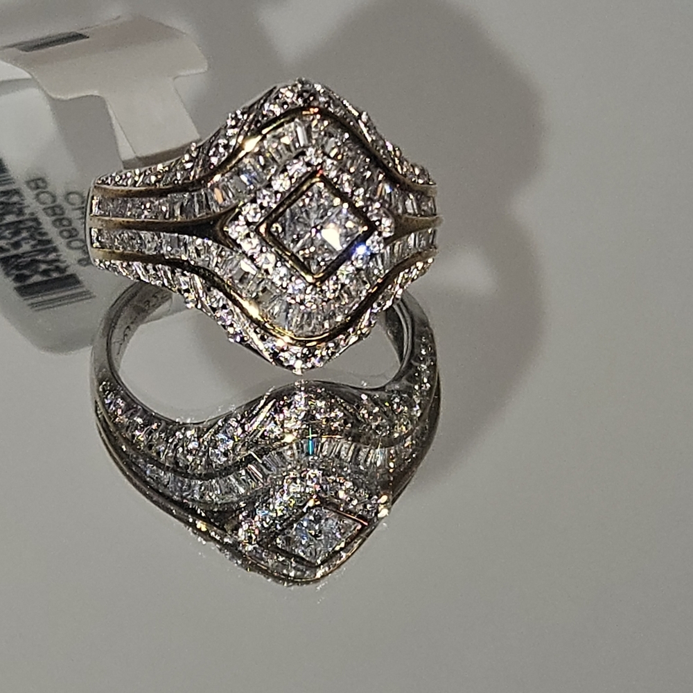 Exquisite 2.50ctw Bella Luce Rhodium & 14K Gold Over Sterling Silver Ring Size 8